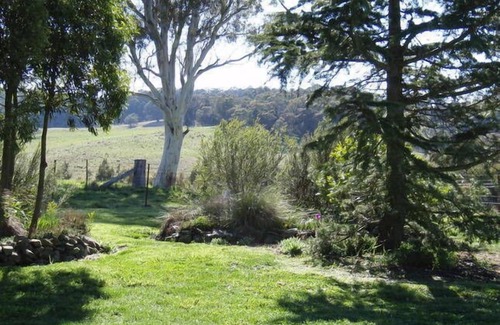 Black Springs Cottage | Avaleigh Elms Farmstay