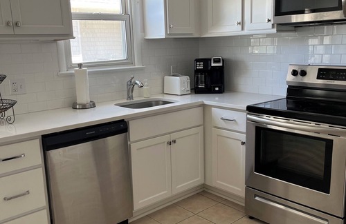Avalon Condo | Avalon BEACH BLOCK 2 Bedroom Condo with POOL West Unit/Sleeps 4