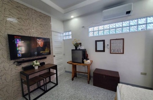 Tayug Apartment | AVE Homes (A4) Deluxe Studio, PRKG, Netflix, Wi-Fi