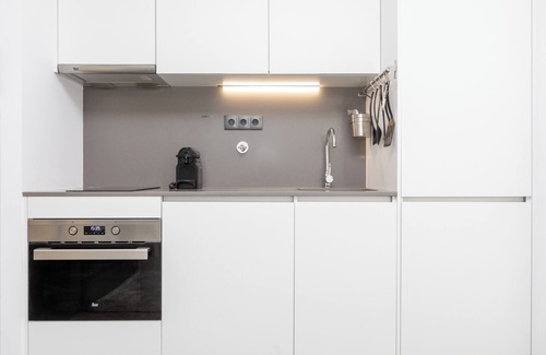 Gloria Apartment | Aveinest - Studio I