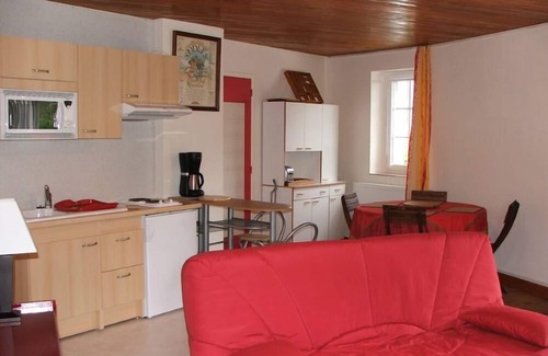 Avenay Apartment | Avenay: Country Cottage, typical Norman house