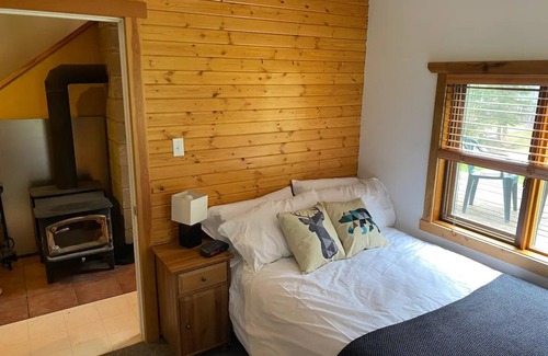 Blaeberry Cabin | Avery Creek Chalet on Blaeberry Valley