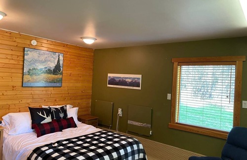 Blaeberry Cabin | Avery Creek Chalet on Blaeberry Valley