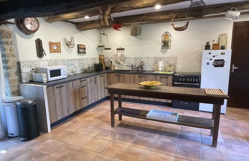 Martiel House | AVEYRONNAISE HOUSE IN STONE FULL OF CHARM WITH HEATED POOL