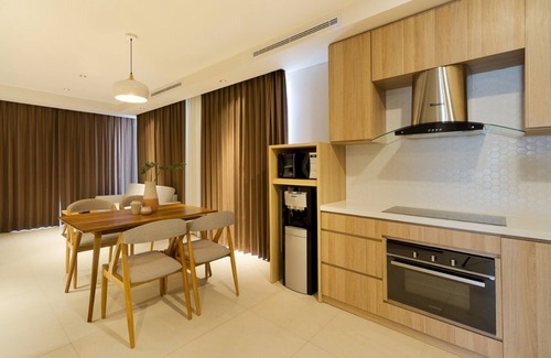South Tangerang Hotel | Aviary Bintaro