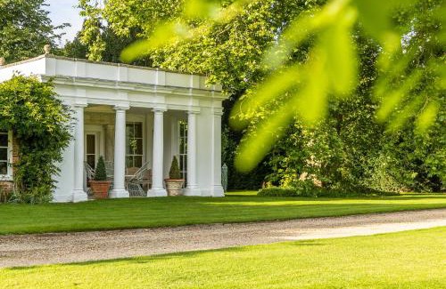 Itchen Abbas Hotel | Avington Lakes