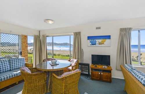 Avoca Beach Apartment | Avoca Beachfront - South Strand 4