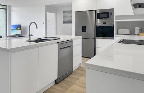 North Avoca Apartment | Avoca Coastal Retreat - holiday in the heart of Avoca Beach!