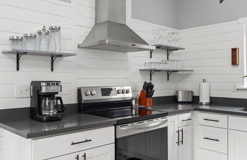 Port Gardner House | Award Winning Historic Remodeled 1907 Four Square