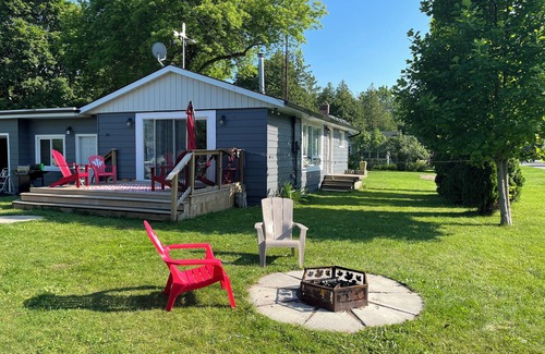 Port Franks Cottage | Awesome 3 bedroom cottage located close to Lake Huron. Watch the sunset off deck