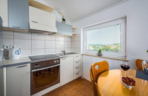 Kastel Apartment | Awesome apartment in Buje with kitchen