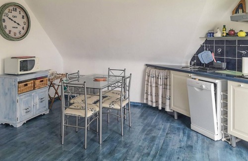 Matignon Apartment | Awesome apartment in Matignon with WiFi