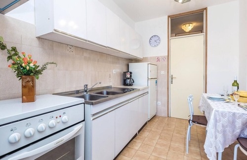 Sarsoni Apartment | Awesome apartment in Rijeka with WiFi