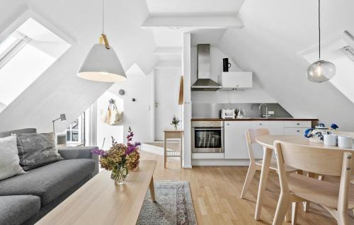 Svaneke Apartment | Awesome Apartment In Svaneke