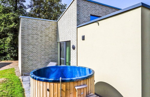 Lembruch House | Awesome home in Lembruch/Dümmer See