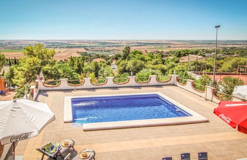 Almodovar del Rio House | Awesome home in Almodóvar del Río