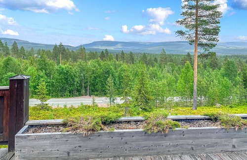 Trysil House | Awesome home in østby