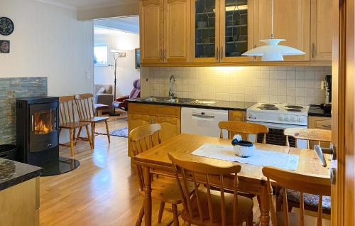 Aheim House | Awesome Home In Åheim With Wifi