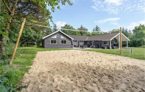 Blavand House | Awesome Home In Blåvand With Sauna