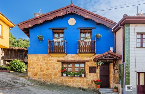 Villar de Pineres House | Awesome home in Carabanzo