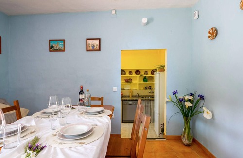 Calabazares House | Awesome home in Cortegana with WiFi