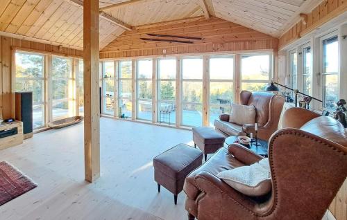 Tørdal House | Awesome Home In Drangedal With Sauna