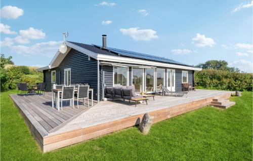 Helnæs By House | Awesome Home In Ebberup With Kitchen