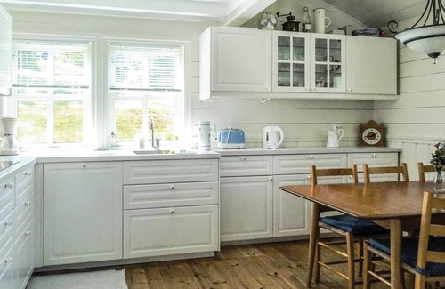 Suldal House | Awesome home in Erfjord with kitchen