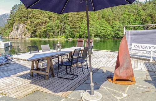 Suldal House | Awesome home in Erfjord with kitchen