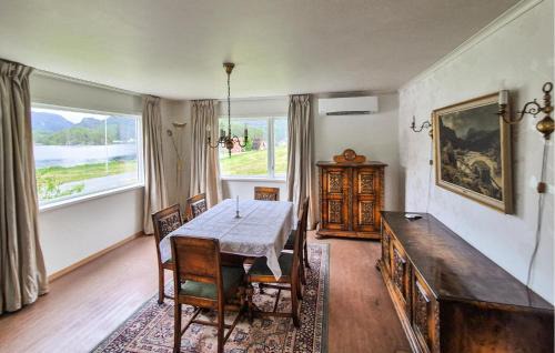Suldal House | Awesome Home In Erfjord With Wifi