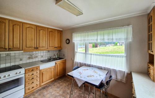 Suldal House | Awesome Home In Erfjord With Wifi