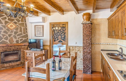 Mecina Bombaron House | Awesome home in Mecina Bombarón