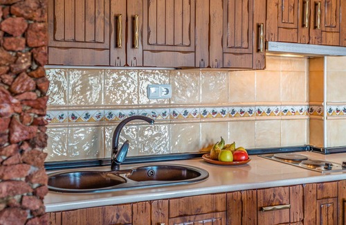 Mecina Bombaron House | Awesome home in Mecina Bombarón