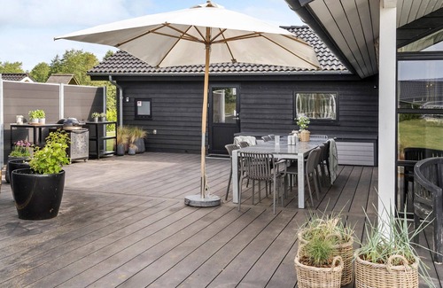 Flovt Strand House | Awesome home in Haderslev with WiFi