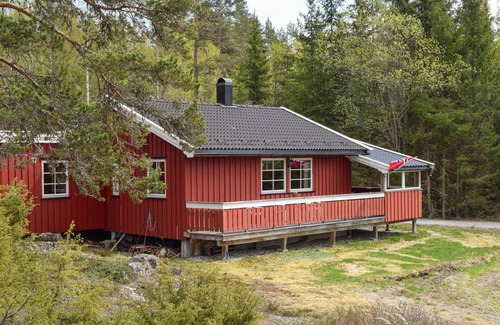 Aurskog-Holand House | Awesome home in Hemnes with kitchen