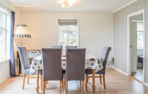 Fusa House | Awesome Home In Holmefjord