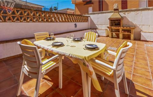 Islantilla House | Awesome Home In Islantilla - Lepe