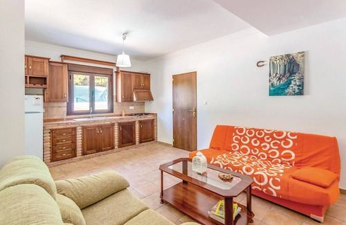 Iznajar House | Awesome home in Iznájar