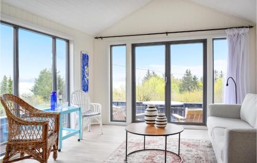 Karmoy House | Awesome Home In Kopervik With Wifi