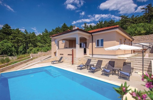 Zurkovo House | Awesome home in Kostrena
