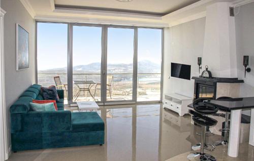 Mirac House | Awesome Home In Kotor