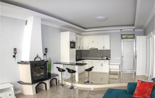 Mirac House | Awesome Home In Kotor
