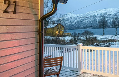 Dyroy Municipality House | Awesome home in Kråkrøhamn