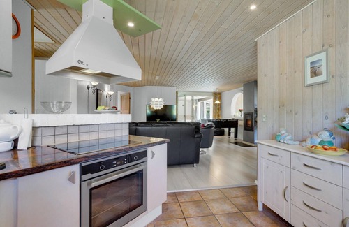 Trend House | Awesome home in Løgstør with sauna