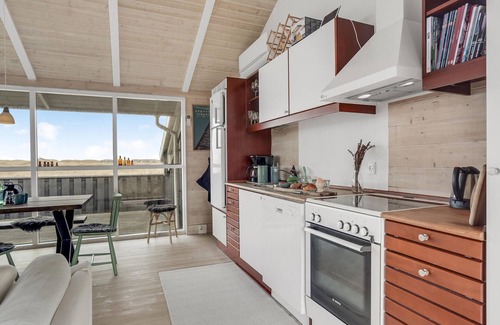 Hvorup Klit House | Awesome home in Løkken with WiFi