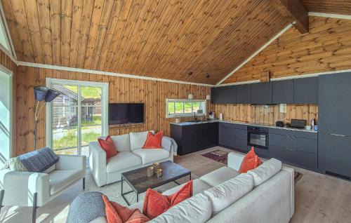 Kvam House | Awesome Home In Norheimsund With Wifi