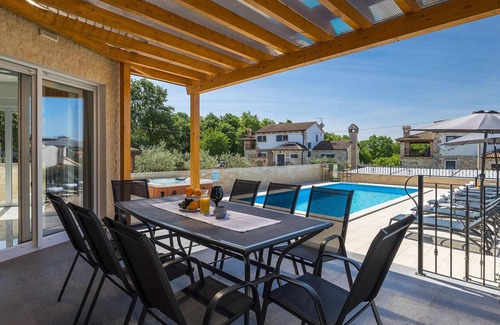 Kastelir-Labinci House | Awesome home in Porec