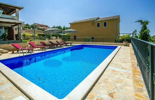 Montizana House | Awesome home in Porec with sauna