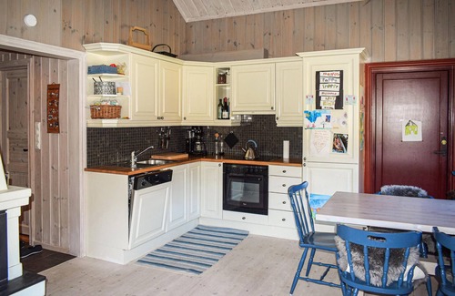 Rauland House | Awesome home in Rauland with kitchen