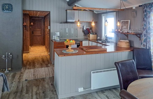 Akrestrømmen House | Awesome home in Rendalen with kitchen